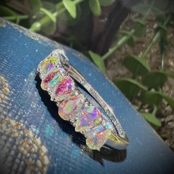 Beautiful Aurora Borealis pear cut unique band style ring 14K White Gold & 925 - Picture 12 of 13